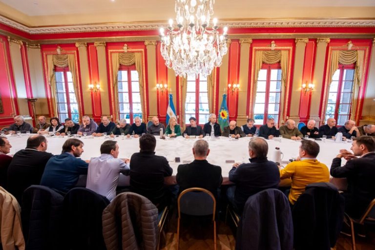 ¿Unidad en el peronismo? Kicillof reunió al MDF para apoyar a Cristina