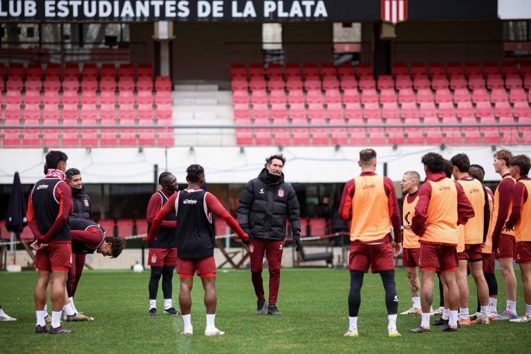 El equipo que se perfila en Estudiantes para la Supercopa ante Vélez