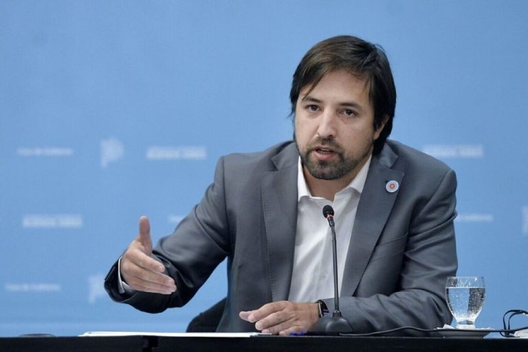 Kreplak alertó por el colapso sanitario en la Provincia