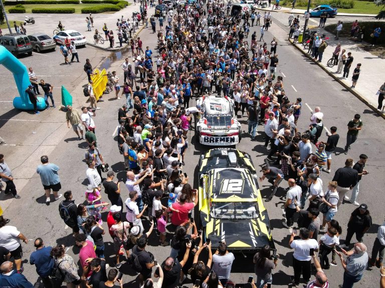 Turismo Carretera en La Plata: emoción y motores en Plaza Moreno