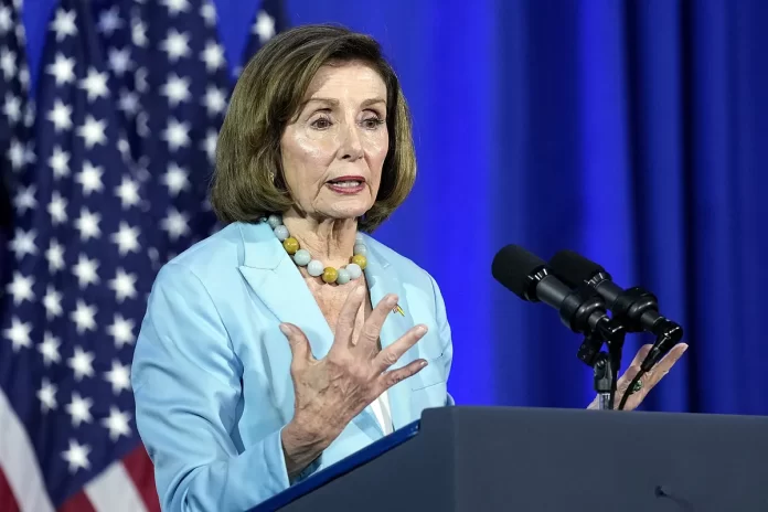 Nancy Pelosi, hospitalizada en Luxemburgo tras sufrir una lesión