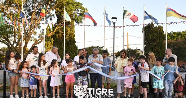 En una tarde a puro disfrute, Julio Zamora inauguró la plaza "América Latina" de Tigre centro