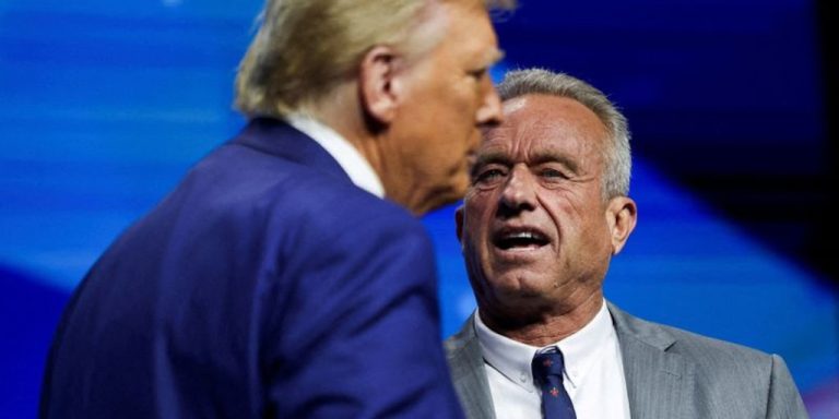 Trump reunió a líderes farmacéuticos con Robert F. Kennedy Jr. para disipar miedos por sus opiniones antivacunas 