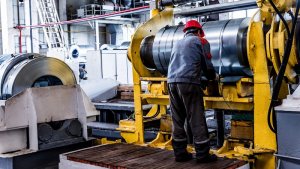 La capacidad instalada de la industria cae 2,1 puntos con respecto a 2023
