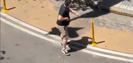 Pánico en La Plata: Un Hombre Armado Amenaza a Otra Persona en Plena Calle