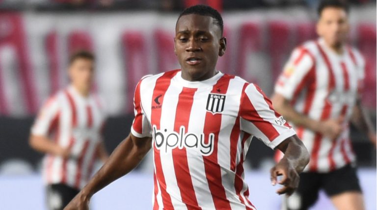 Alexis Manyoma renovó con Estudiantes: continuará hasta diciembre de 2027