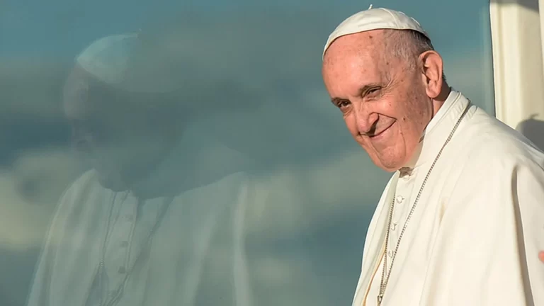 El estado de salud del Papa Francisco sigue delicado, pero sin crisis respiratorias