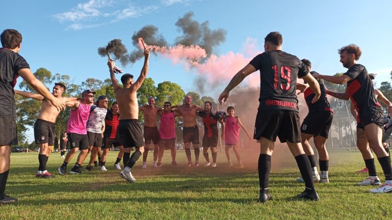 Alternativas del fútbol: la pasión que vive en los predios privados