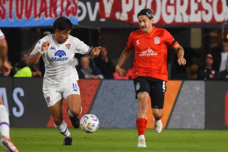 Estudiantes no pasó del empate ante Tigre y definirá su pase fuera de casa
