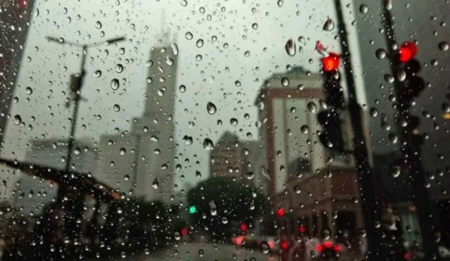 Alerta amarilla en La Plata: pronostican tormentas con ráfagas y posible granizo durante la madrugada