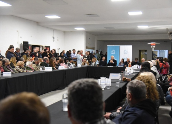 Alak presentó un ambicioso plan de obras para Villa Elisa y conformó la Junta Comunal